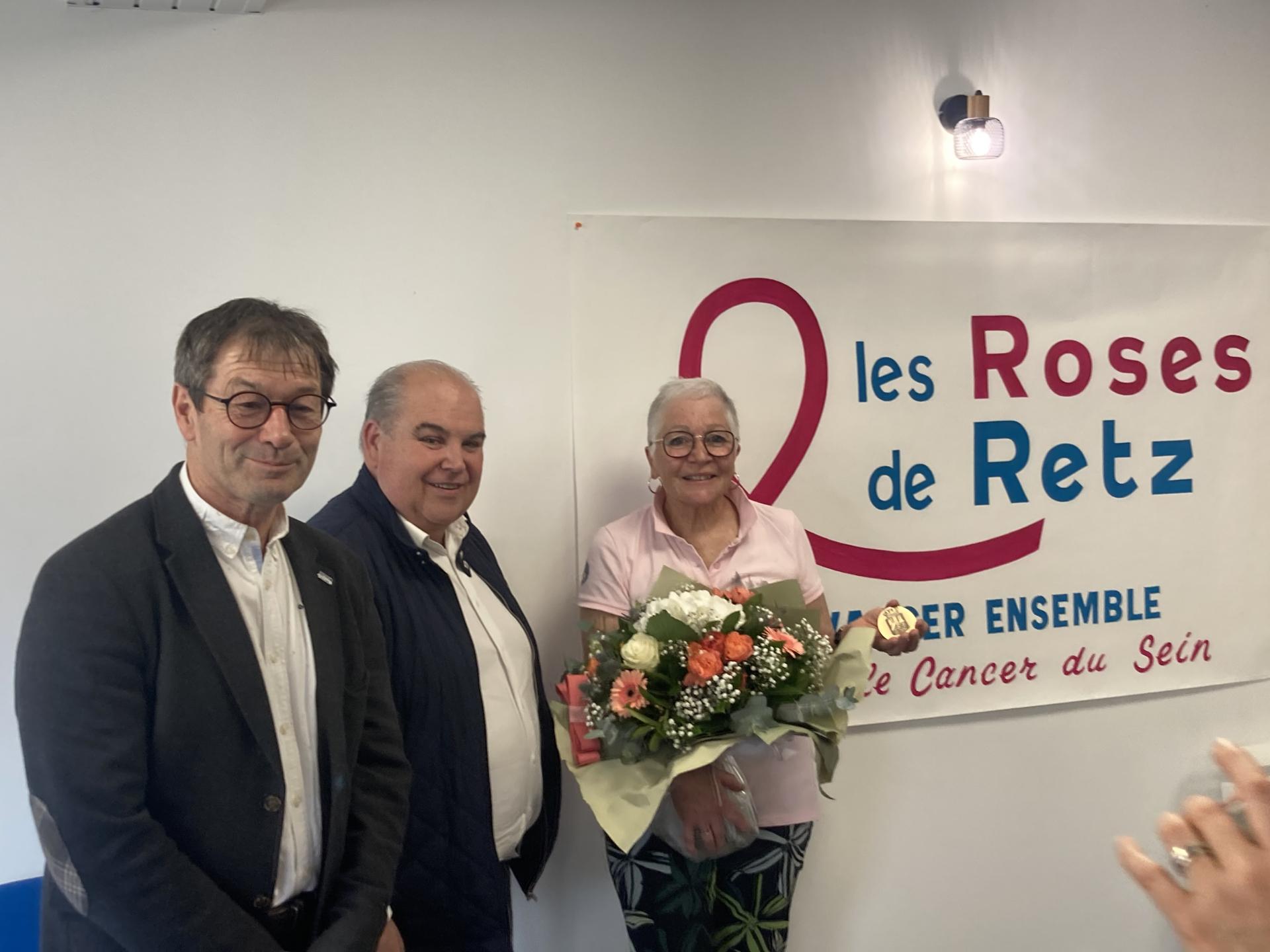 Maire et roses